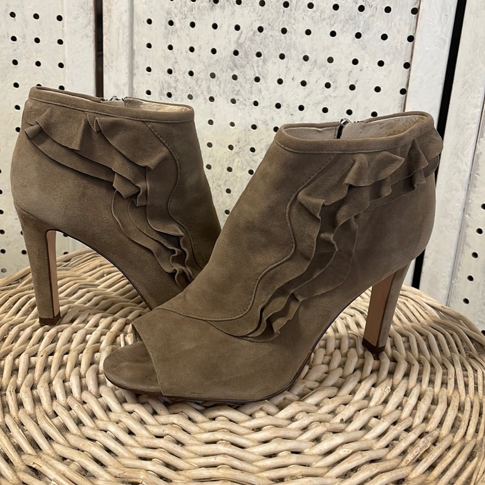 Louise et Cie shoes - Picture 1 of 9